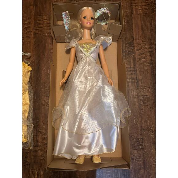 My size angel barbie VGUC 1990s with wings and halos - Picture 7 of 9